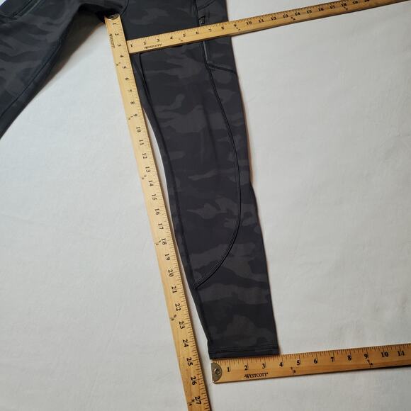 Athleta Women's Size XS Rainer Reflective Tight High Waist Gray Camo 985307 - Picture 3 of 8